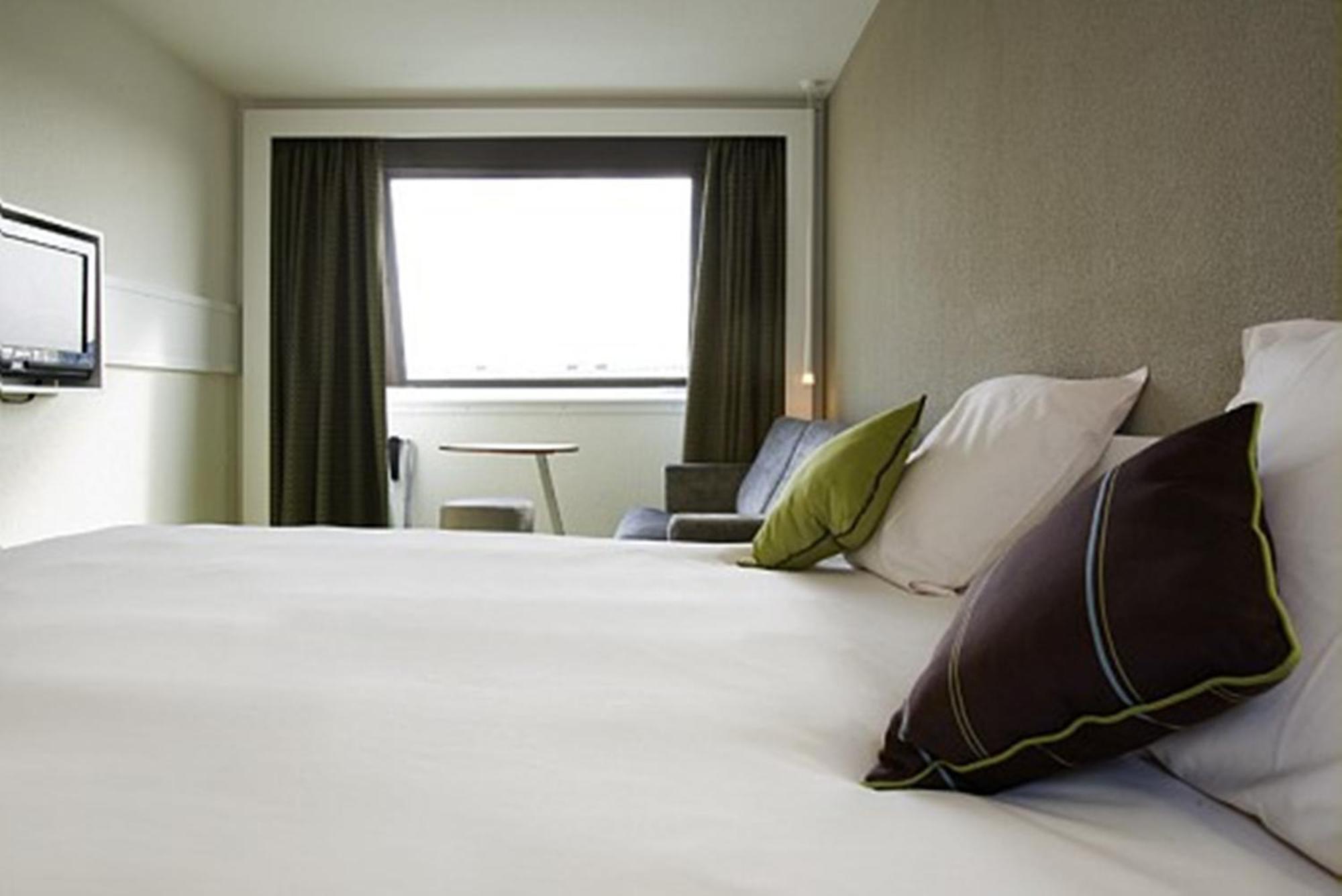 Standard Room 1 Double Bed Sofa Bed,1704891041:JPEG